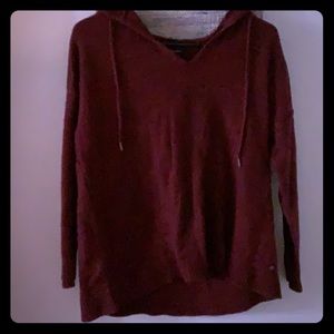 American Eagle maroon sweater
